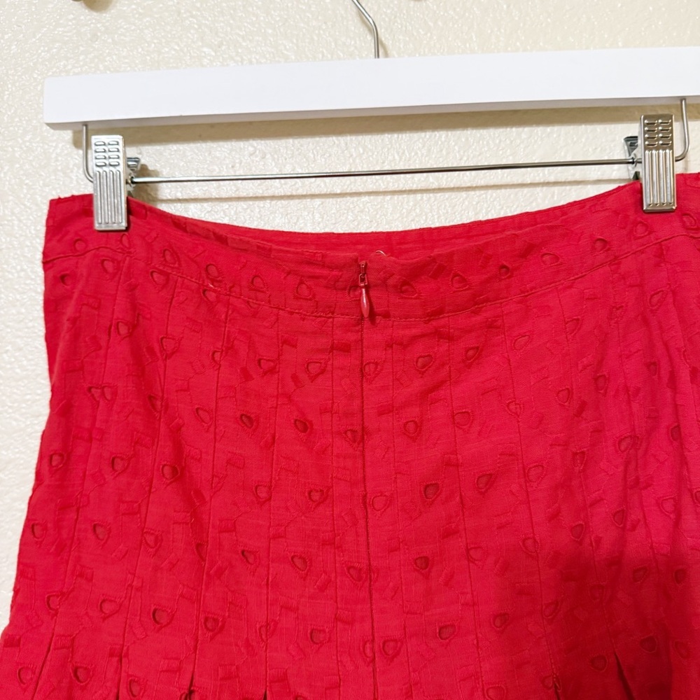 The Great The Rhythm Eyelet Cotton Midi Skirt in Red Rose size large $295 msrp - Picture 11 of 12